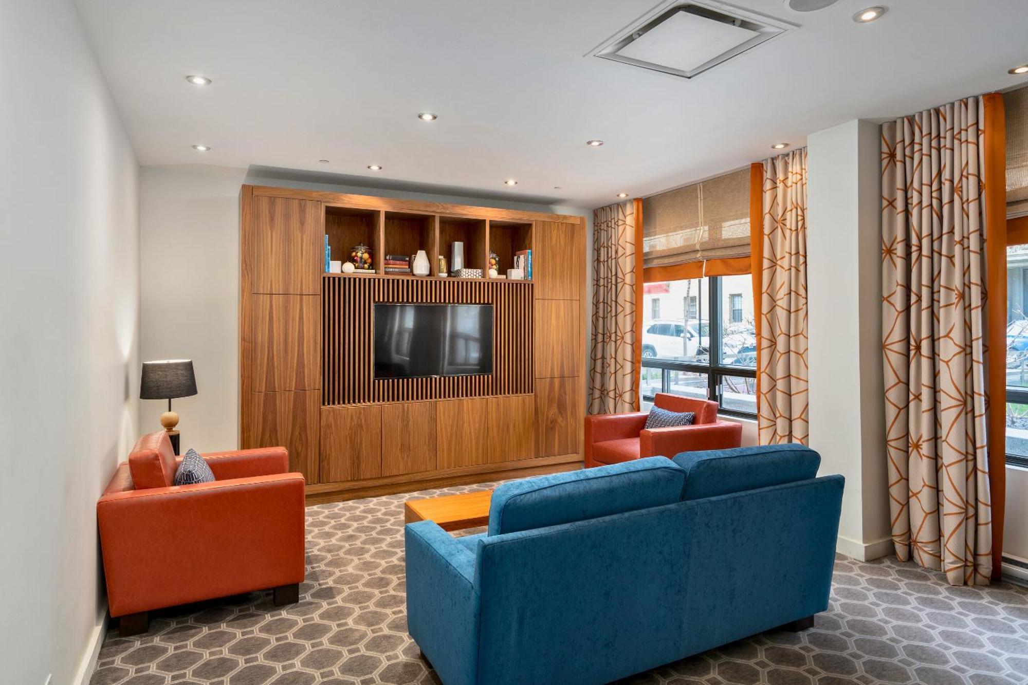 Hotel 2170 Lincoln Downtown